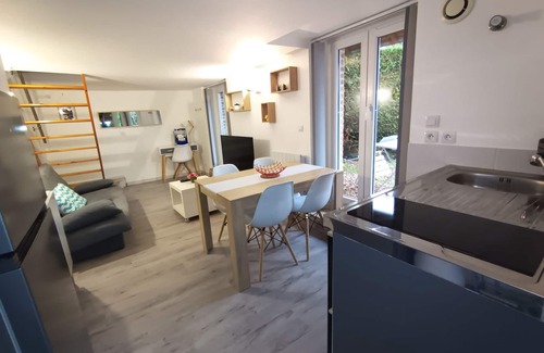 Le Vieil-Evreux Casa | La Maison Cupidon, ideal for 1 or 2 people - fully equipped studio apartment