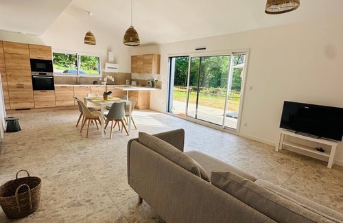 Saint-Avit-Senieur Casa | La Maison dans la prairie fleurie: Poppy cottage
