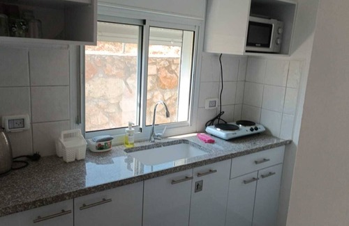 Peqiin Hadasha Villa | La Maison des Couples בית ברבי