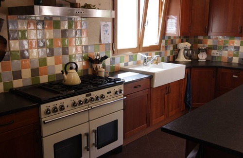 Greolieres Casa | Casa provenzal de campo con hermosas vistas al valle del lobo