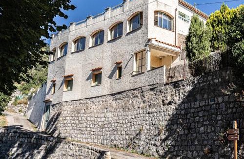 Revest-les-Roches Casa | la maison du Vial