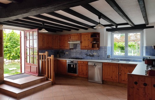 Villetoureix Otro | La Maison & La Chaumière: piscina privada climatizada, Spa, Sauna & Pizza Horno