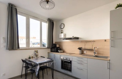 Le Creusot Casa | Casa-Confortable-Baño con ducha-Vista al Jardín