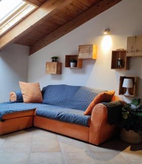 Magliano Alfieri Apartamento | La Mansarda sotto il Castello