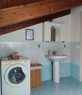 Magliano Alfieri Apartamento | La Mansarda sotto il Castello