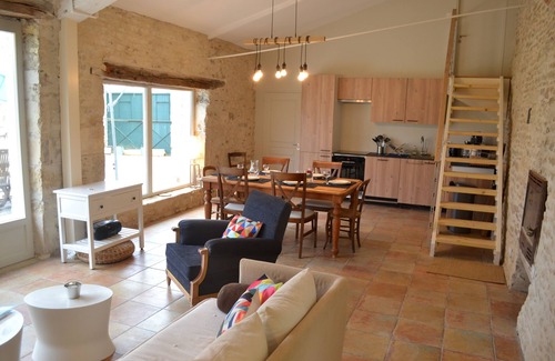 Pleuville Casa | La Motte, bonita cabaña en el campo y piscina para 6 personas.