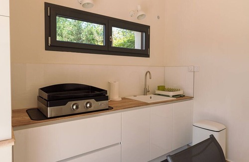 Mouries Villa | LA Mouriesenne: Villa 7 Personnes, Piscine Chauffée au Centre du Village