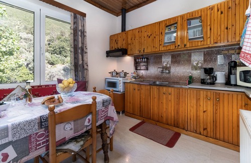 Vournikas Apartamento | La Olga Apartment in a picturesque traditional mountain village