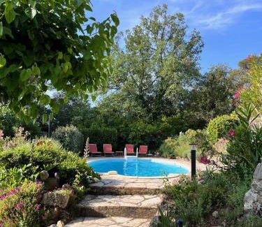 Saint-Antonin-du-Var Cama Y Desayuno | La Parenthèse du Var - Chambre d'hôtes petits déjeuners inclus et terrasse ombragée