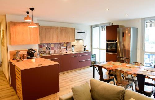 Saint-Etienne Apartamento | La Pause Exquise T3 by PRIMO C0NCIERGERIE
