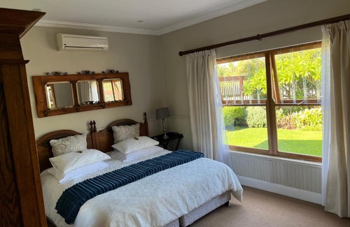 Oudtshoorn Casa | La Pension Guest House