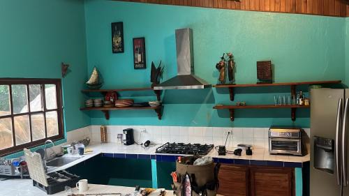 Playa Naranjo Hotel | La Perla Negra Eco Pirate Resort