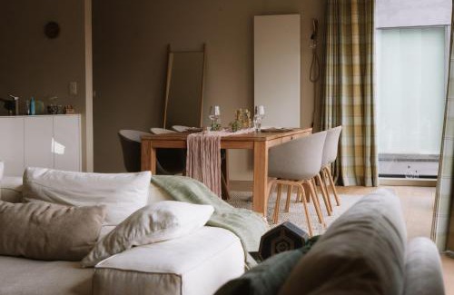 Halle Apartamento | La Petite Foret Contemporary Apartment In Halle