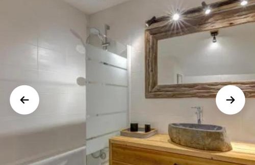 Flumet Apartamento | La Petite Galerie