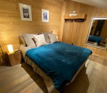 Flumet Apartamento | La Petite Galerie