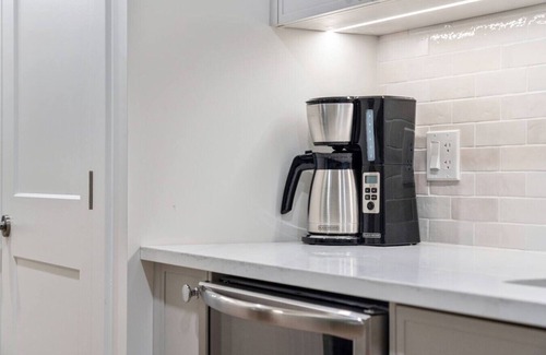 Kensington Condominio | La Petite | Hot Tub | Kensington | Fenced Yard