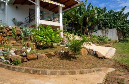 Remire Montjoly Villa | La petite Maison Bakov’