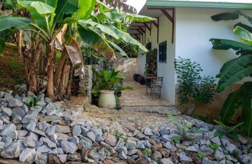 Remire Montjoly Villa | La petite Maison Bakov’