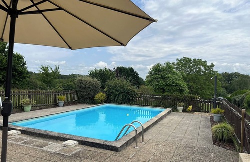 Saint-Estephe Cabaña | La Petite Maison, charming 3 bedroom Gite in Saint-Estephe, 24360, Dordogne,