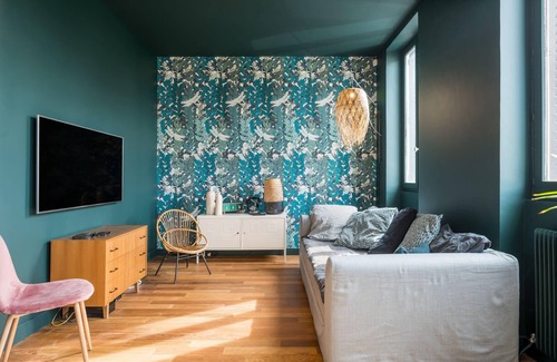 Champagne-au-Mont-d'Or Villa | Oficina de correos casa de pueblo con piscina y jardín.