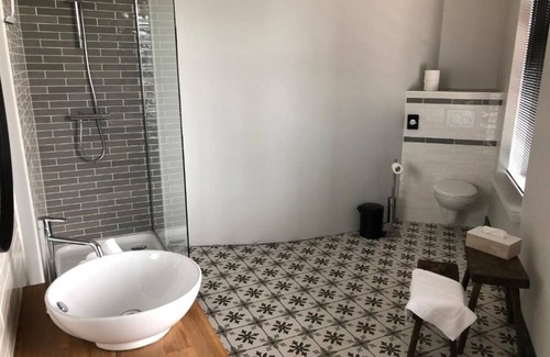 Ronse Cama Y Desayuno | La Posterie