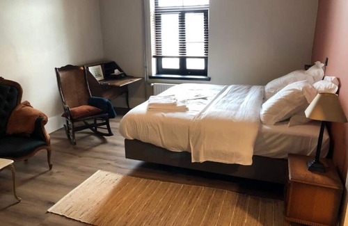 Ronse Cama Y Desayuno | La Posterie