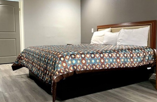 La Puente Hotel | La Puente Inn