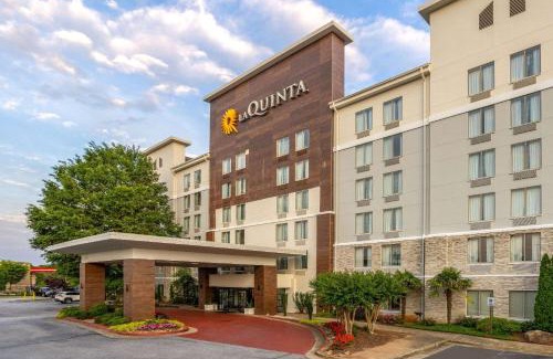 East Point Hotel | La Quinta by Wyndham Atlanta Airport North