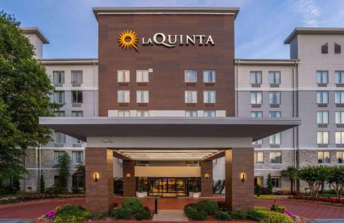 East Point Hotel | La Quinta by Wyndham Atlanta Airport North