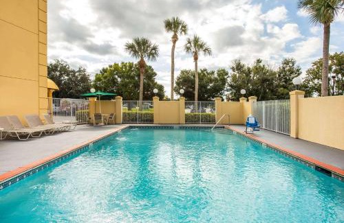 Tropic Hotel | La Quinta by Wyndham Melbourne Viera