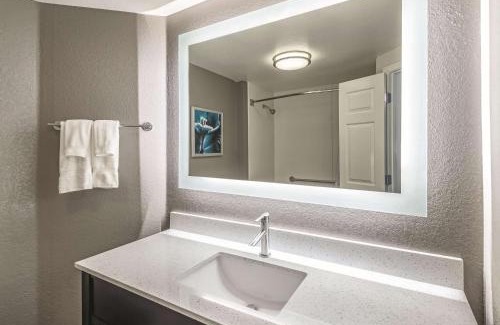 Lake Mary Hotel | La Quinta by Wyndham Orlando Lake Mary - Wonderful Free Breakfast