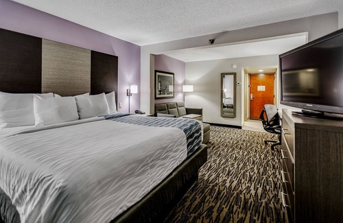 Clarksville Hotel | La Quinta Inn & Suites by Wyndham Clarksville