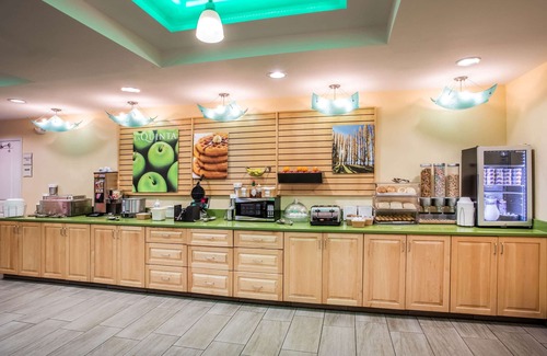 Rochester Hotel | La Quinta Inn & Suites by Wyndham Rochester Mayo Clinic S