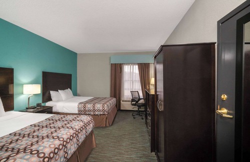 Knoxville Hotel | La Quinta Inn & Suites by Wyndham Knoxville East