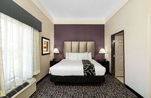 Canton Hotel | La Quinta Inn & Suites by Wyndham Canton MS