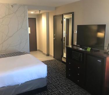 Aurora Hotel | La Quinta Inn & Suites by Wyndham Denver Aurora Medical