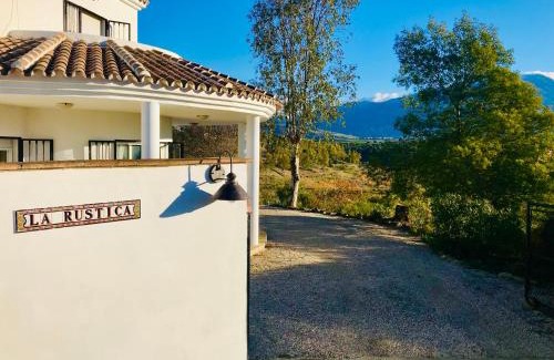 Viñuela Casa | La Rústica en Viñuela, piscina privada