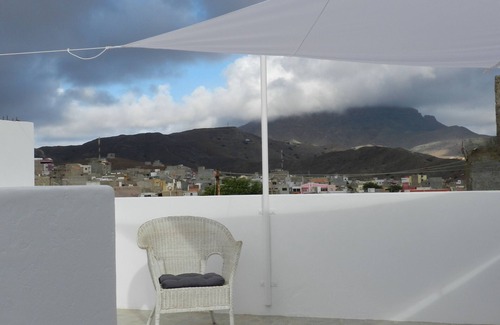 Mindelo Casa | LA RESIDENCIA 95 m² de color y alegría