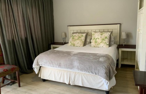 Humewood Casa | La Roche Stay