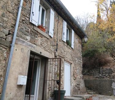 Montlaur Casa | La route des vignes