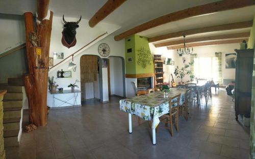 Eygalieres Cama Y Desayuno | La Sarriette - Chambres d'hôtes et gîte d'étape à Eygalières