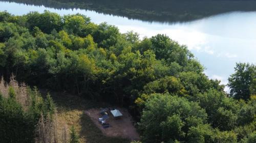 Saint-Martin-du-Puy Otro | La Sauterelle Gîte insolite bord du lac de Chaumeçon, Morvan