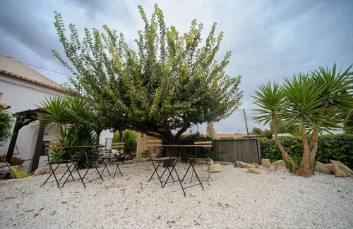 Chinorlet Casa | LA SIERRA CASA - Preciosa villa con enorme jardín, piscina y sala de juegos