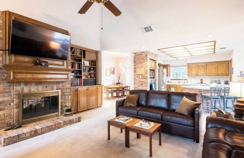 Wetmore Casa | La Sombra - A Birdy Vacation Rental