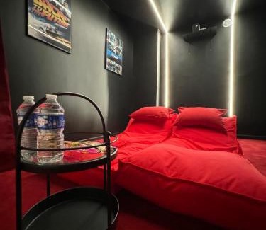 Melun Apartamento | La squid love jacuzzi & cinema prive