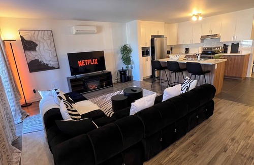 Plateau Apartamento | La Suite Tapis Noire, 15mn to downtown Ottawa