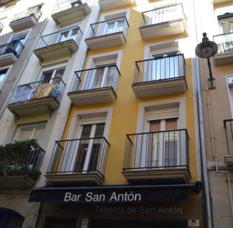 Centro de Pamplona Apartamento | La Taconera UAT01199