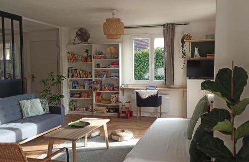 Montevrain Villa | La Tanière aux Loups