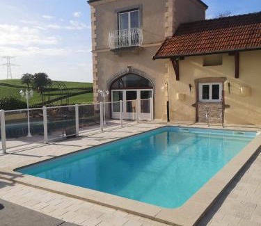 Essertenne Casa | La Tour D'Elaine