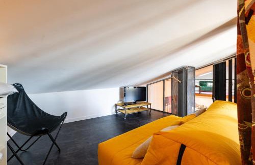 Saint-Julien-du-Serre Casa | La Trêve - Mas 12 personnes rénové avec Piscine